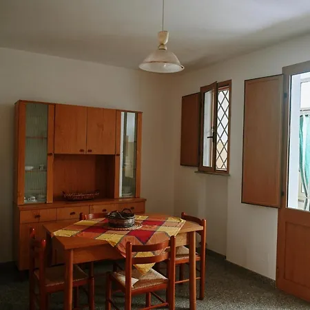 Lupino House Apartment