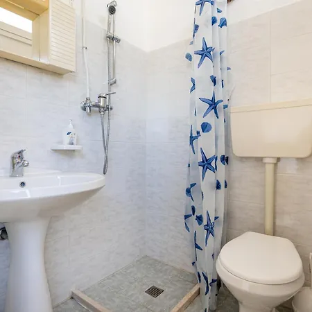 Apartment Lupino House