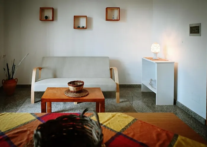 Lupino House